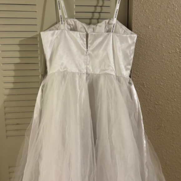 David's Bridal Size 4 White Tulle Floor Length Wedding Dress NWT Style # 48993D - Picture 2 of 6